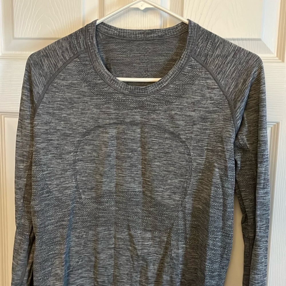 Lululemon Long Sleeve Grey